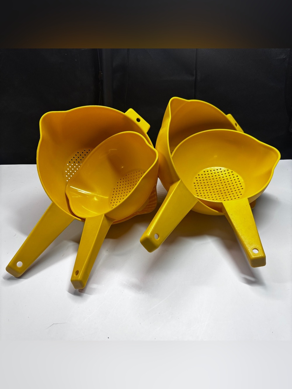 Vtg Tupperware 4 Yellow Colander Strainer 2qt 1 qt Grandma Cottage Core Country